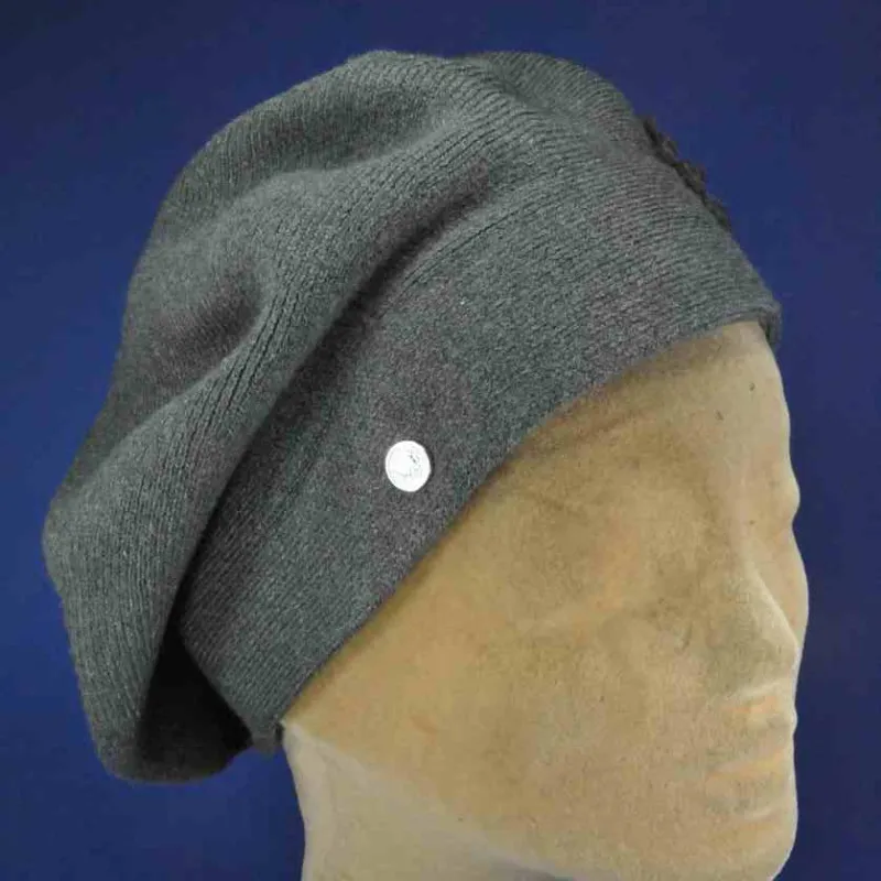 Béret tricoté, jolie couleur anthracite haute qualité | Pour femme