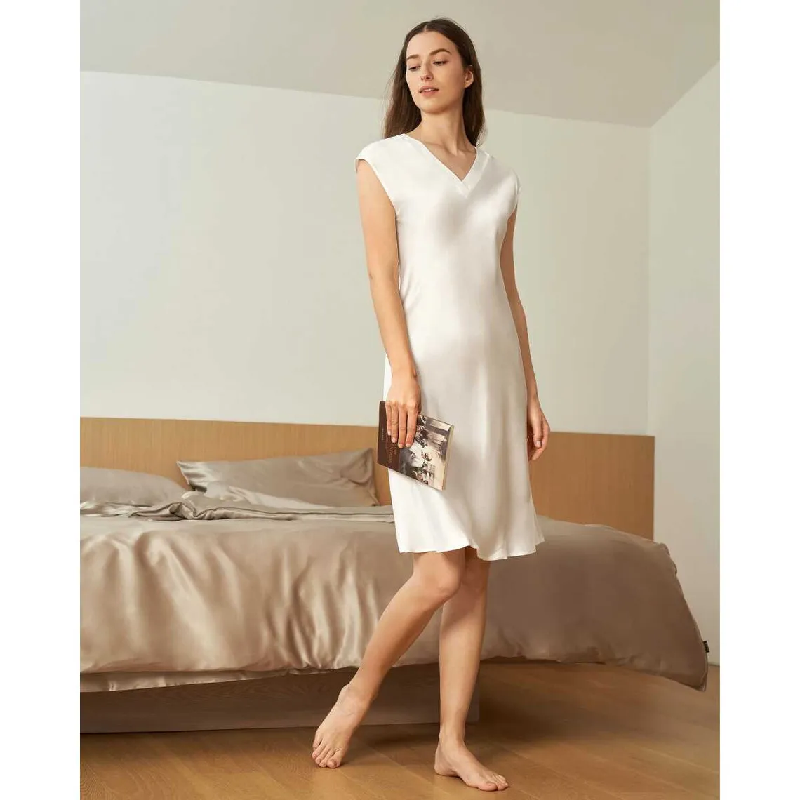 Chemise De Nuit En Soie Col V Manche Ample blanc | 3 Suisses