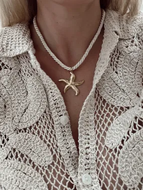 Collier SELENA Cordon torsadé et pendentif étoile de mer doré