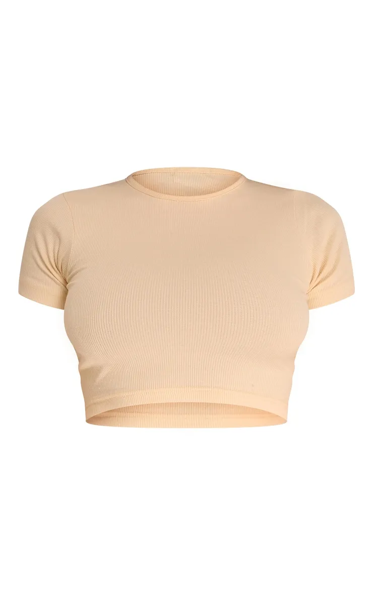 Crop top basique crème en maille tricot côtelée à manches courtes