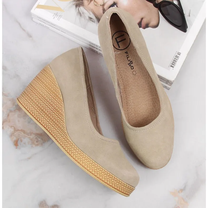 Escarpins compensés en cuir suédé beige Filippo DP3521